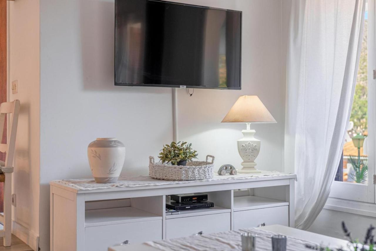 Gorgeous Renovated Cala Sant Vicenc Beach Villa Cala de Sant Vicenc エクステリア 写真