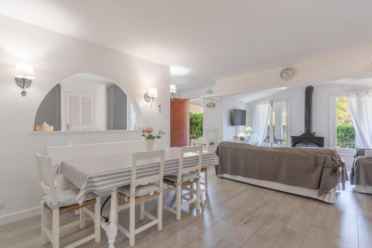 Gorgeous Renovated Cala Sant Vicenc Beach Villa Cala de Sant Vicenc エクステリア 写真